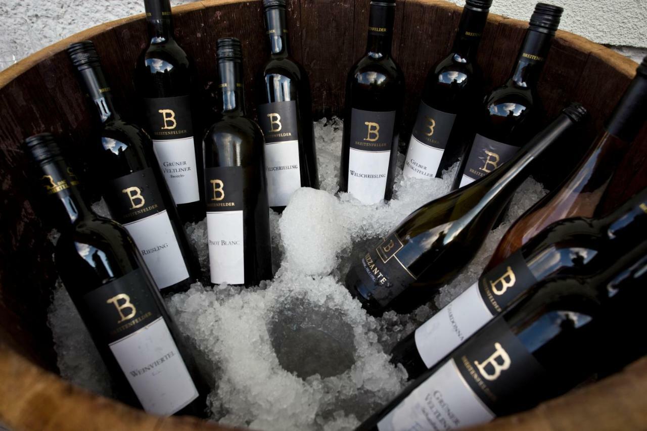 Weingut Breitenfelder Retz Eksteriør billede